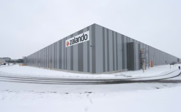 Zalando, chiusa sede logistica in Germania per ristrutturazione; la societ&agrave; punta a consolidare la propria presenza sul mercato europeo