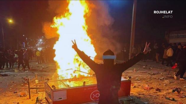 Iran, gruppo separatista curdo confessa: "Abbiamo ucciso civili e poliziotti durante proteste per destabilizzare Paese e favorire regime-change"