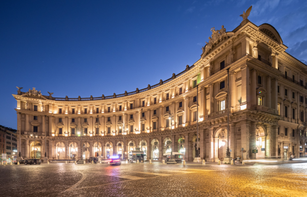 Feltrinelli, vendita Palazzo Esedra per circa &euro;250 milioni; a dicembre 2025 scaduti i contratti attivit&agrave; commerciali nell&rsquo;edificio di Piazza Repubblica