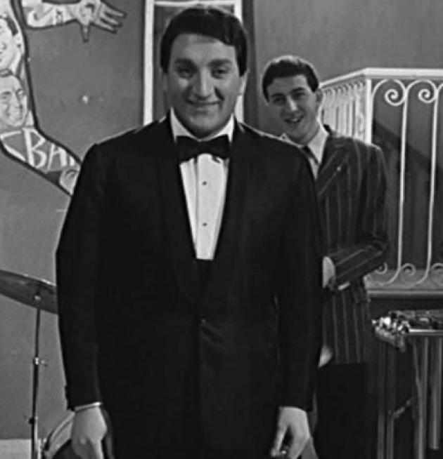 Addio a Tony Dallara, morto a 89 anni il cantante di 'Come prima', fu il primo degli "Urlatori": nel 1960 vinse Sanremo con 'Romantica'