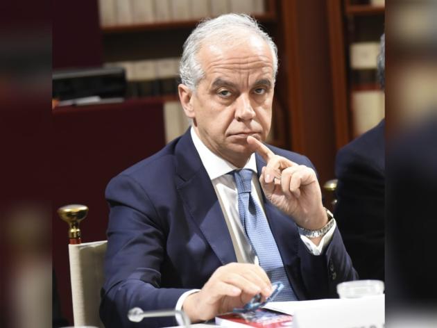 Piantedosi: "La disperazione non pu&ograve; mai giustificare viaggi rischiosi". Opposizioni: "Parole indegne"