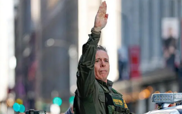 ICE, chi &egrave; Gregory Bovino, comandante in capo italo-americano delle operazioni anti-immigrazione, leader della US Border Patrol e originario di Cosenza