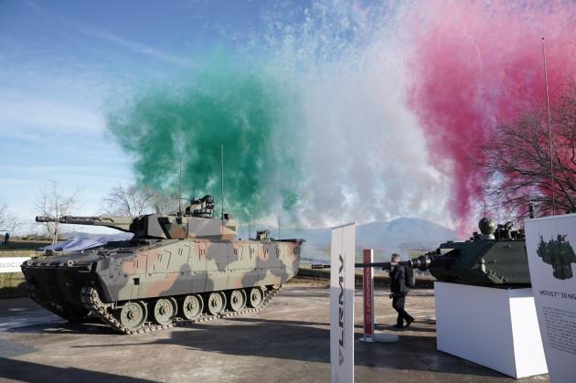 Leonardo, avviato A2CS, programma dell&rsquo;Esercito Italiano; la joint venture LRMV ha consegnato i primi 4 veicoli corazzati per la fanteria