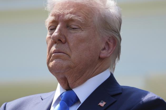 Dollaro a 1,20 sull'euro ai minimi dal 2022 (-13% in un anno), oro a 5.300, Trump: &ldquo;Stiamo facendo affari, &egrave; fantastico"