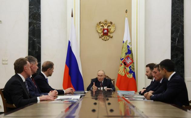 Pil della Russia in aumento dell'1% nel 2025 dal +4,3% dell 2024, manifatturiero a +1,4%, pesano i prezzi del petrolio sotto i 70 $