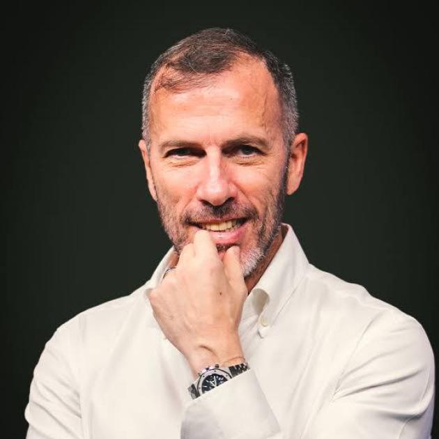 TIM, via libera a conversione rnc, esborso finanziario da &euro;700 mln; a Poste Italiane &euro;12,7 mln cash, a Davide Leone &euro;88 mln