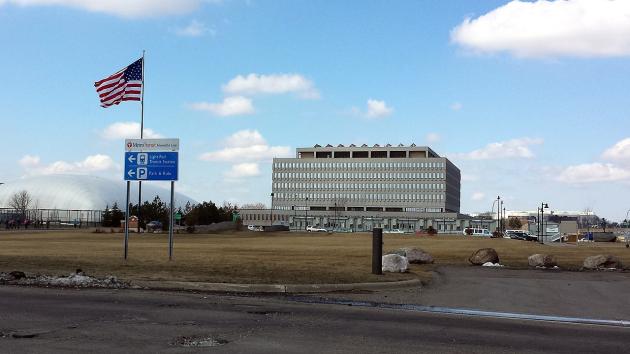 Minneapolis, giudice Brasel chiede revisione trattamento di immigrati detenuti al Whipple Federal Building: "Stanze affollate, diritti calpestati"