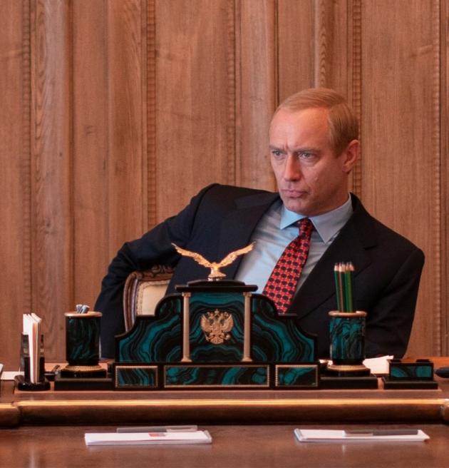 "Il Mago del Cremlino": pi&ugrave; che un film un documentario filosofico sui meccanismi del potere. Interessante e stimolante