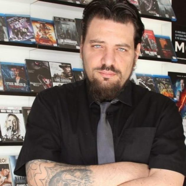 Addio a Federico Frusciante, morto a 52 anni dopo malore improvviso il critico cinematografico e youtuber, era titolare di &ldquo;Videodrome&rdquo;
