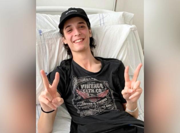 Il creator di Twitch e Youtube Damiano Alberti morto per "turbo cancro" alla gamba, aveva 23 anni e raccontava online la malattia