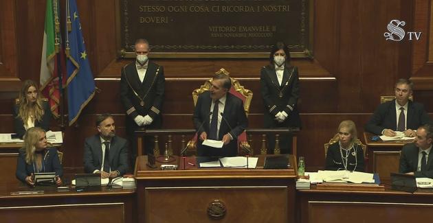 Senato, La Russa nel suo primo discorso cita il 'partigiano' Pertini: "Combattere anche quando non c'è speranza"