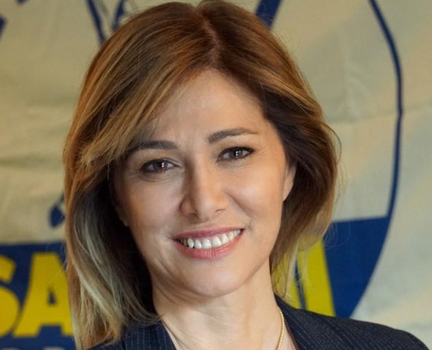 Covid, l'europarlamentare Donato presenta il report con le cure alternative al vaccino
