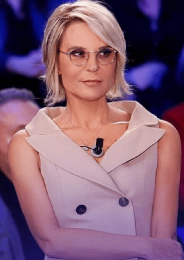 C'è Posta per Te anticipazioni, ospiti domani sera Gianni Morandi e Nicolò Zaniolo accompagnato da...