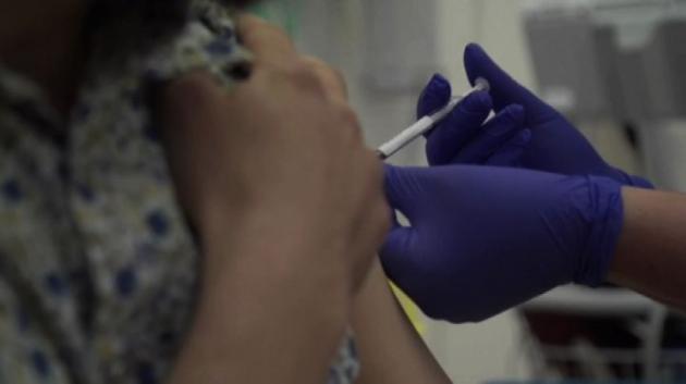 Covid-19, presentato nuovo piano vaccinale, l’obiettivo di Figliuolo: vaccinare l’80% degli italiani entro settembre