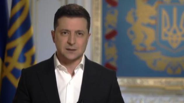 Chi è Zelenskyy, moglie e figli, storia, famiglia, partito, la guerra con Putin: tutto sul comico ora Presidente dell'Ucraina
