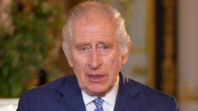 Re Carlo III "in gravi condizioni di salute, al vaglio l'abdicazione in favore del figlio William" - RUMORS
