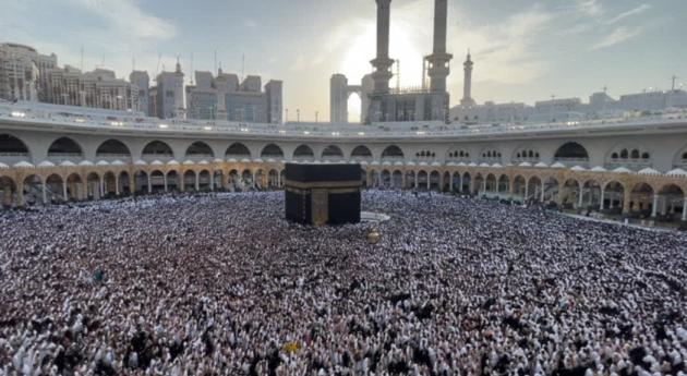 Arabia Saudita, strage di pellegrini alla Mecca, morte di caldo almeno 922 persone, temperature oltre i 50 gradi