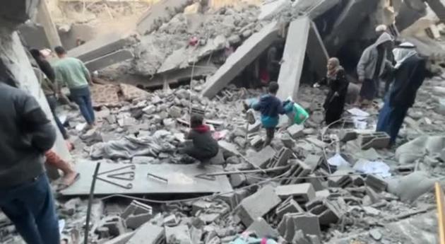 A Gaza una montagna di macerie, in Siria un regime sanguinario e Israele non fa condoglianze per Papa Francesco: sanno quello che fanno o sono completamente idioti?