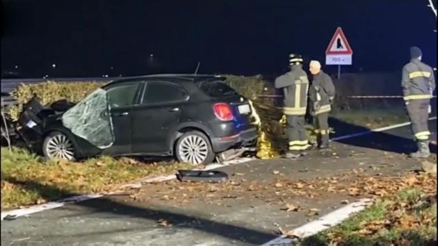 Incidente sull’A5 Torino-Aosta, morta bambina di 2 mesi: sbalzata fuori dall’abitacolo e investita dopo lo scontro tra le auto – VIDEO