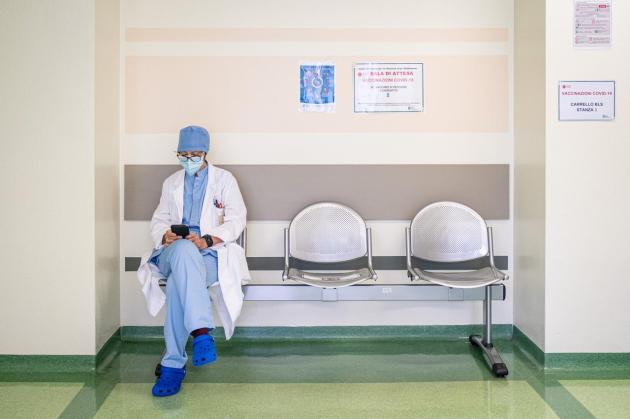 Covid: ricoveri terapie intensive balzo al 3%, il 90% con almeno due dosi di vaccino