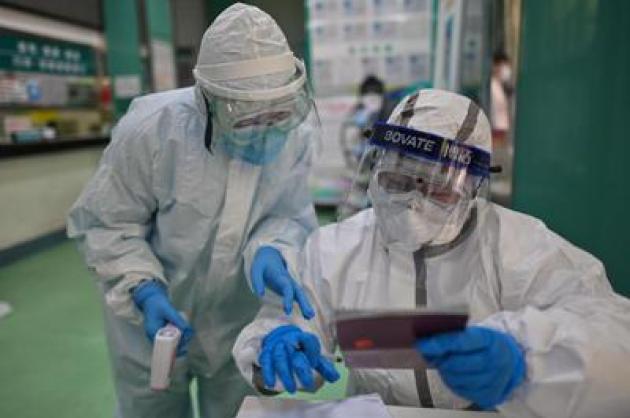 Covid: studio sui 'survivor' di Wuhan, metà aveva ancora sintomi dopo 1 anno