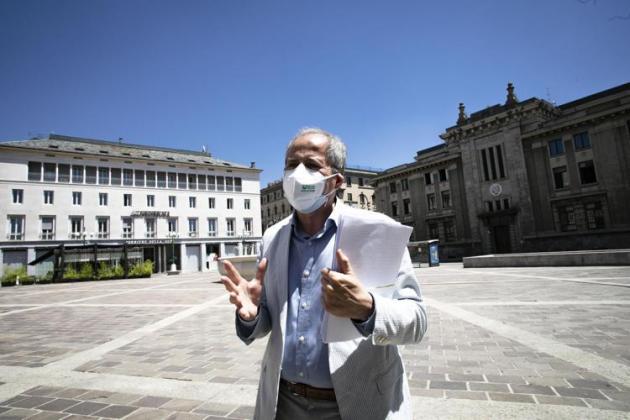 Crisanti: "Con Green Pass non siamo sicuri"