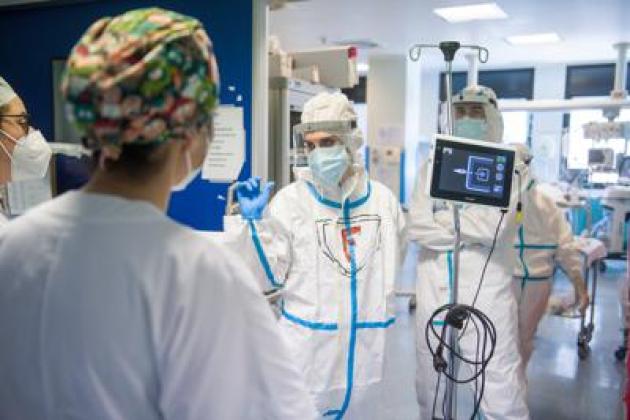 Covid: Ema, 'situazione Europa si complica, vaccinarsi prima possibile'
