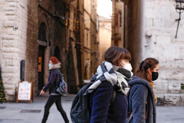 Covid, Di Perri: "Numeri salgono ma bene se con vaccino effetto sarà un sesto rispetto a 2020"