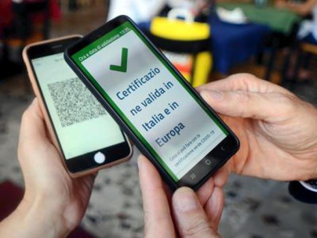 Covid: Costa, 'stretta su tamponi e cambio criteri Green pass non sul tavolo'