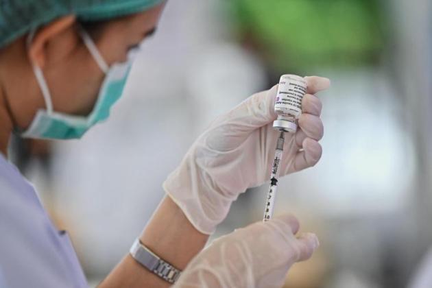 Terza dose vaccino, over 40 dal 22 novembre