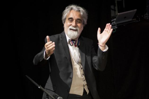 Addio a Giuseppe "Peppe" Vessicchio, morto a 69 anni il direttore d'orchestra per una "polmonite interstiziale precipitata rapidamente"