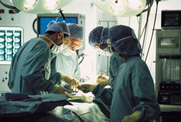 Chirurgia: allarme esperti su ipotensione durante interventi ad alto rischio