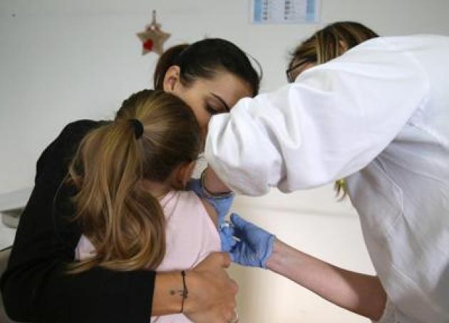 Tumori: 2.300 casi l'anno fra 'under 19' in Italia, da Airc 8,5 mln per ricerca e cure