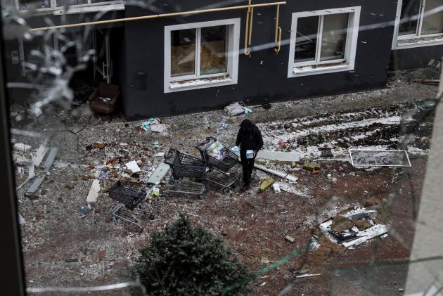 Massacro di Bucha: per strada cadaveri di uomini con mani legate dietro la schiena