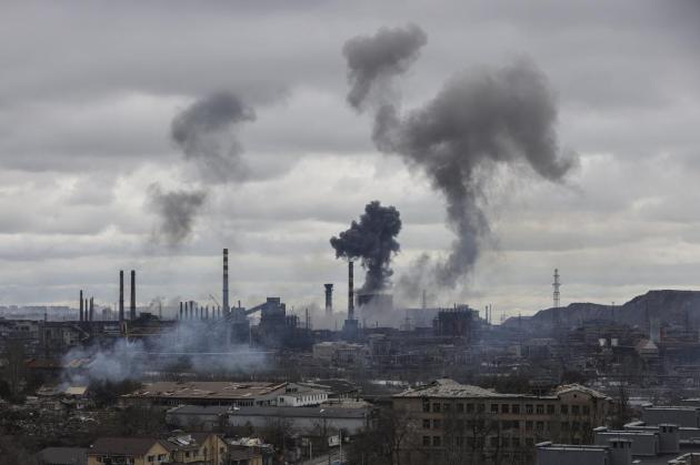 Ucraina, nuovo ultimatum russo a Mariupol. Cina: "Più coordinamento con Mosca"