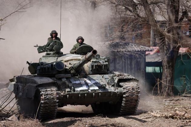 Ucraina, “l’italiana Parpas vende componenti tank a Mosca aggirando le sanzioni”: l'azienda smentisce accuse da Usa