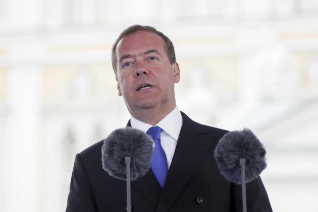 Ucraina, Medvedev: "Occidente vuole distruggere Russia"