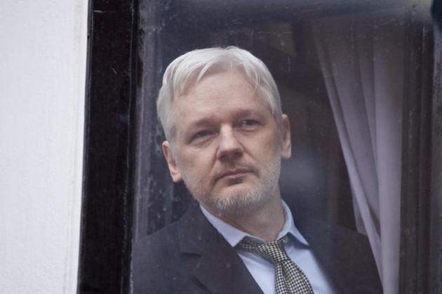 Assange, conclusa l'udienza finale contro estradizione negli USA: esito in altra data. La moglie: "Protestare fino a liberazione"