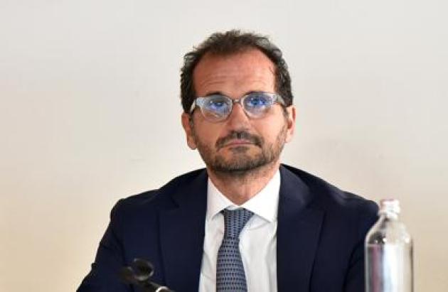 Varianti Covid, Gemmato: "Pandemia non c'è, niente allarmismi"; ma riparte propaganda per vaccini e mascherine