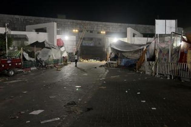 Gaza, medici: "Idf sparano su protezione civile e tendoni rifugiati, feriti muoiono in strada", principe Bin Salman: "Israele genocida"