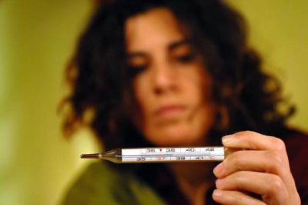 Influenza, il nutrizionista: "Brodo di pollo e succo di pompelmo per chi si ammala"