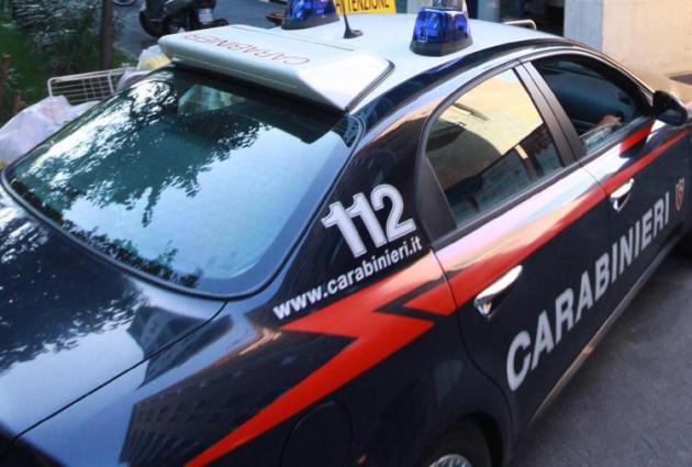 Omicidio-suicidio a Modena, padre avvelena moglie malata e figlio disabile e si toglie la vita, ritrovati i 3 cadaveri in un appartamento