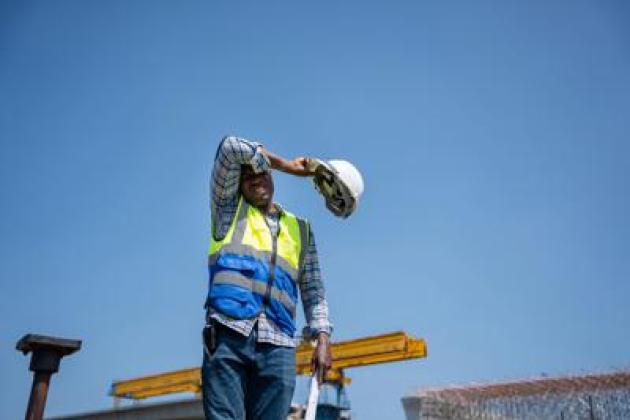 Caldo, alert lavoratori outdoor, il medico: "Oggi si può valutare rischio in real time"