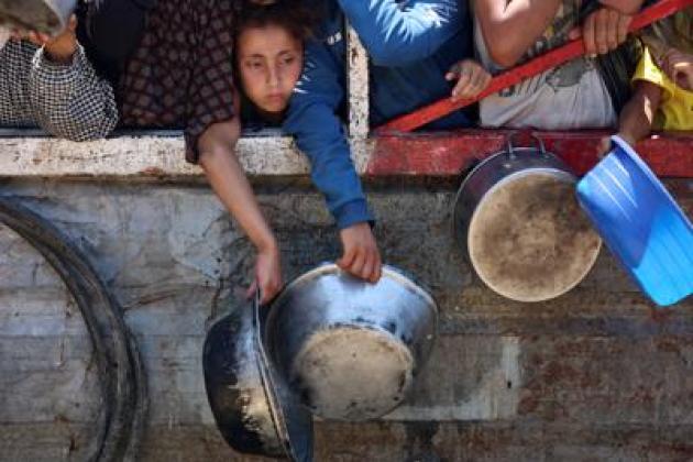 Gaza, l’appello dell’Onu contro il genocidio e la carestia: “Oltre 300mila bambini nella Striscia a rischio malnutrizione acuta”