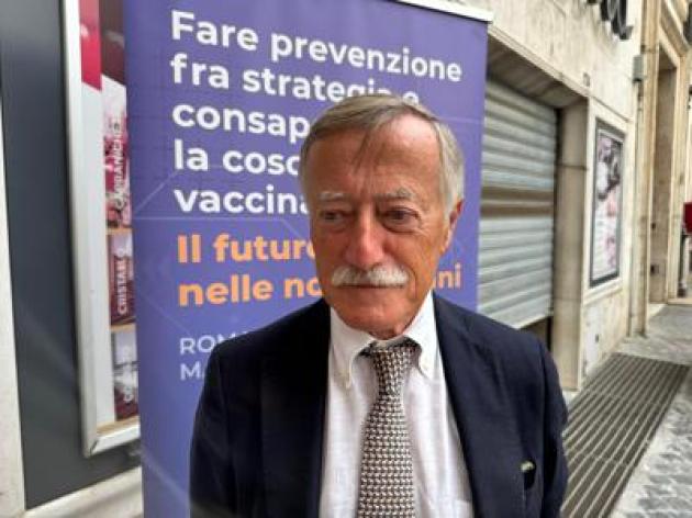 Vaccini: Andreoni, 'assurdo morire per meningite quando si può prevenire'