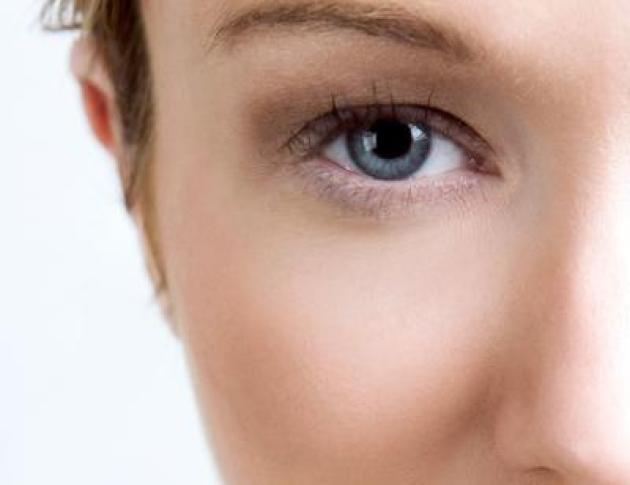 Allarme melanomi, terzo tumore tra i giovani: l'appello per controllo nei