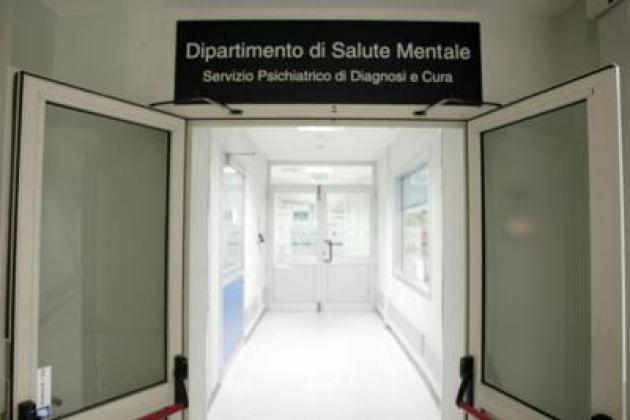 Salute: 1 italiano su 4 vive con un disturbo mentale, un libro racconta le loro storie