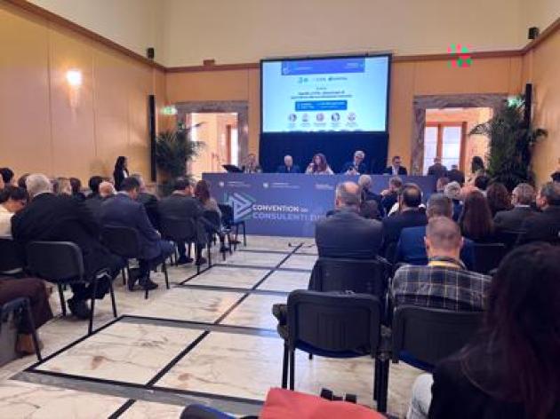 Consulenti lavoro, categoria in forte espansione, crescono volumi medi d'affari