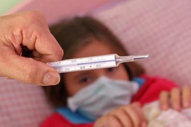 Influenza, il pediatra: "Bambini sempre i più colpiti, per loro virus non banale"