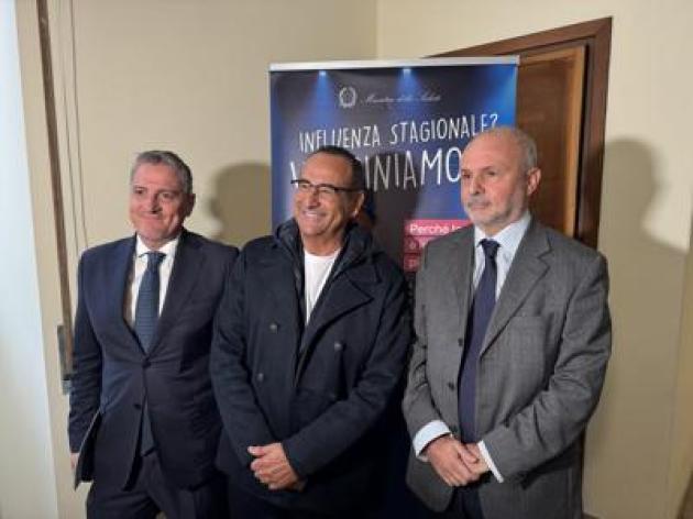 Influenza, al via spot Tv con Carlo Conti: "Io vaccinato, spero lo facciano in tanti"